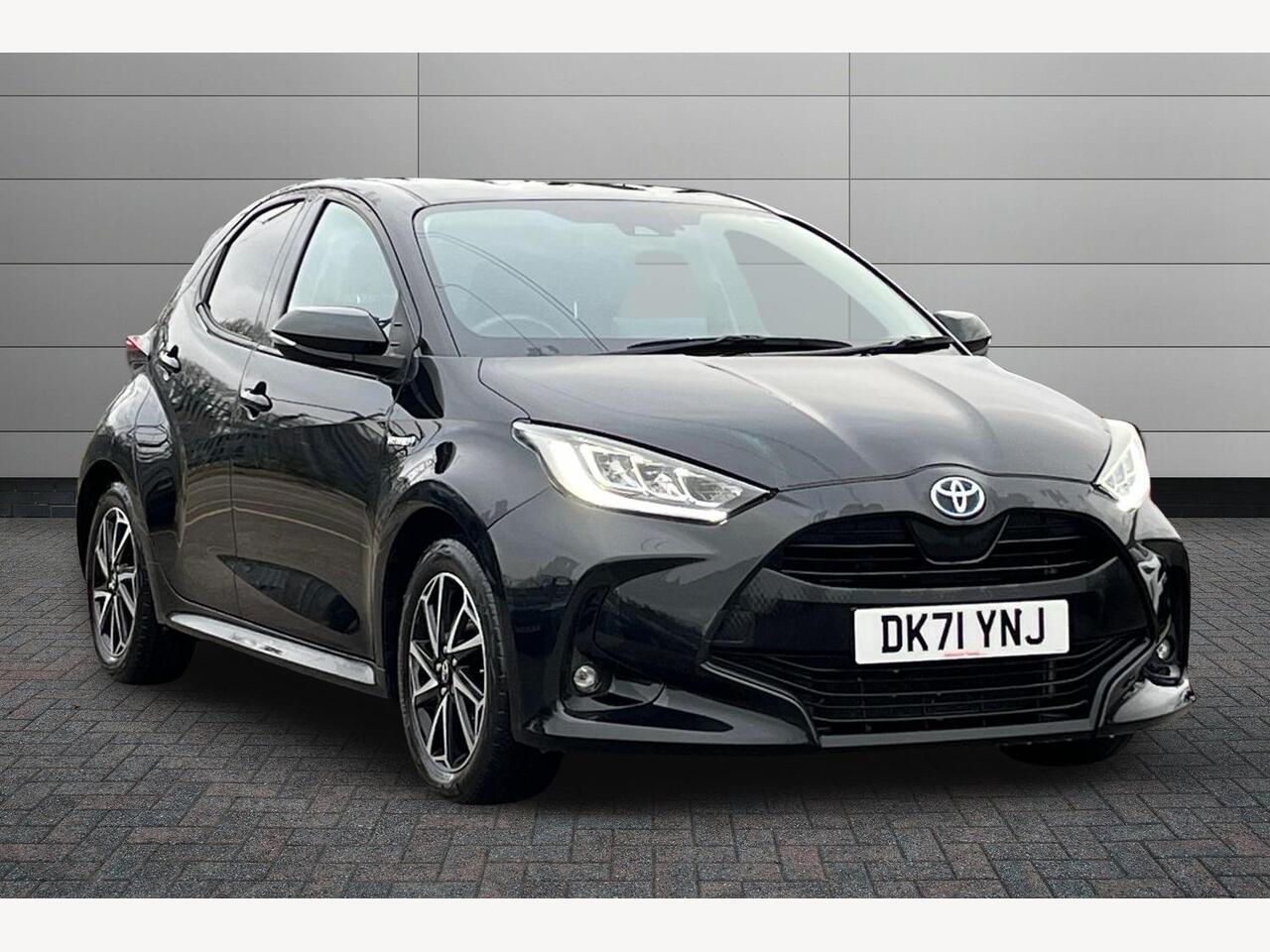 Main listing image - Toyota Yaris