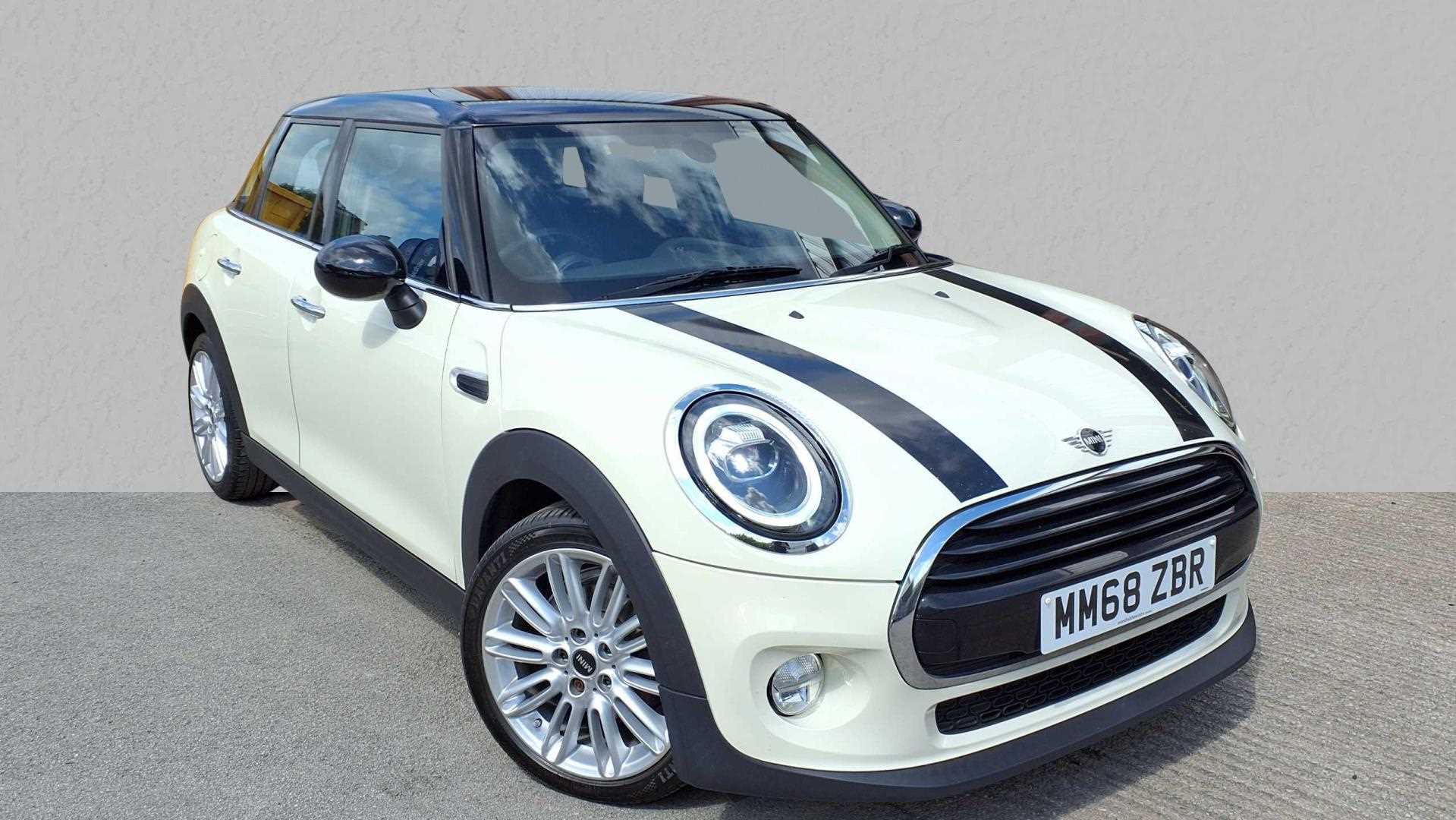 Main listing image - MINI Hatchback 5dr