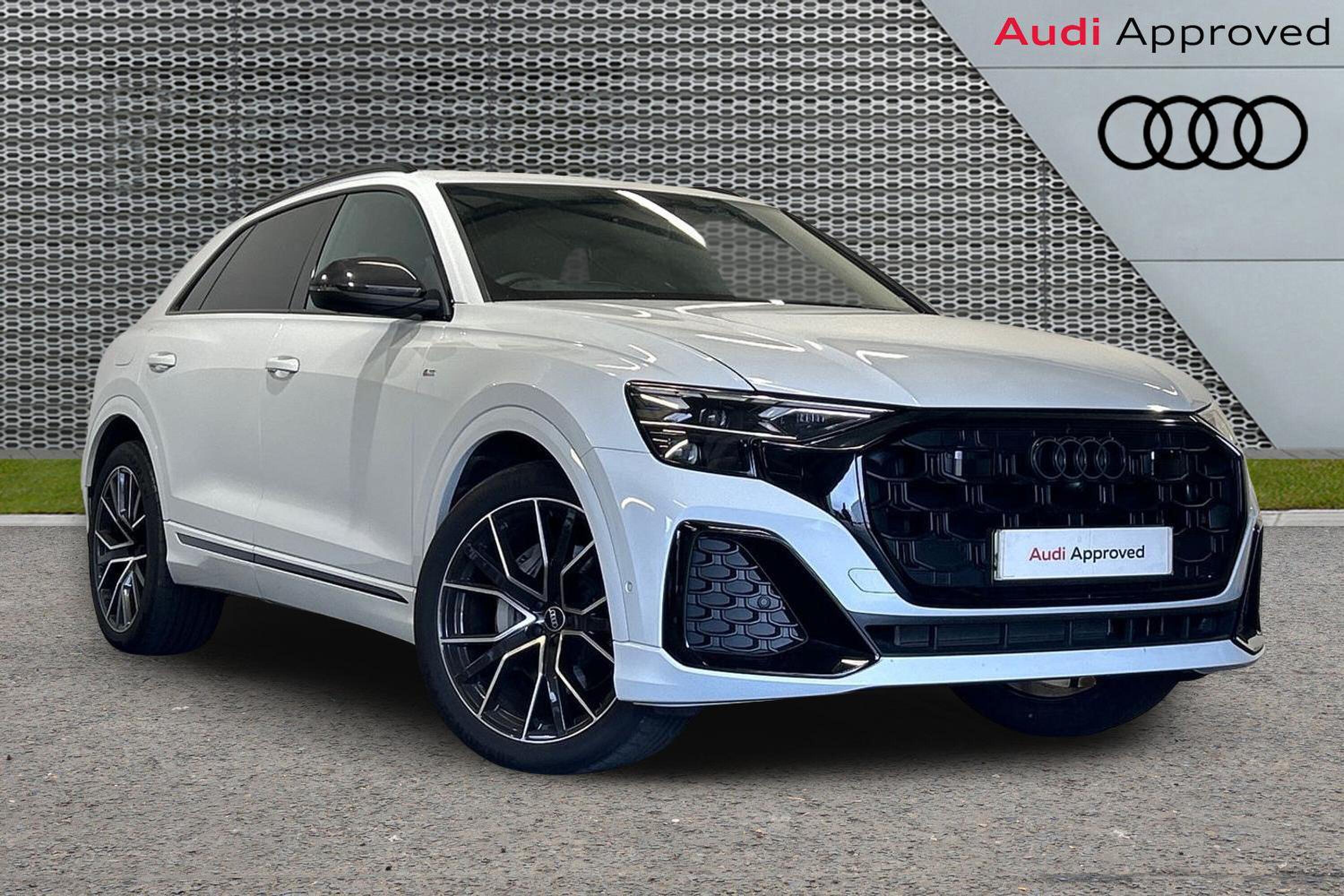Main listing image - Audi Q8