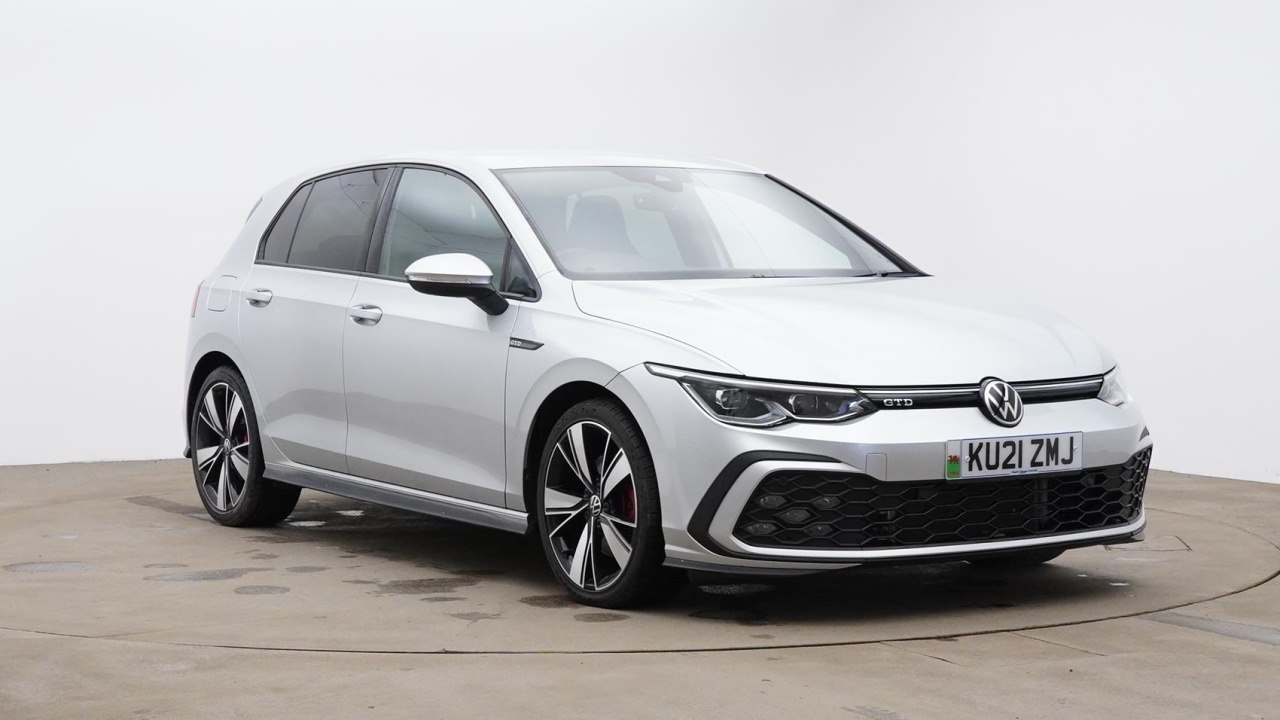 Main listing image - Volkswagen Golf