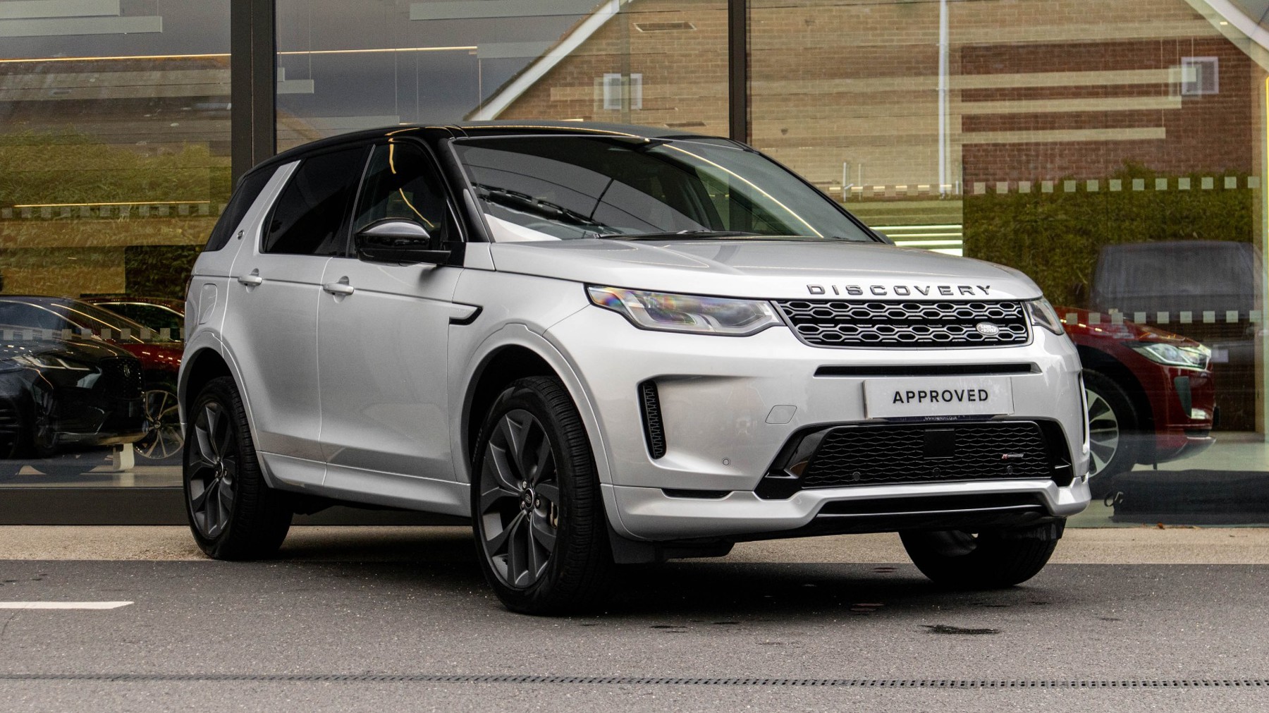 Main listing image - Land Rover Discovery Sport