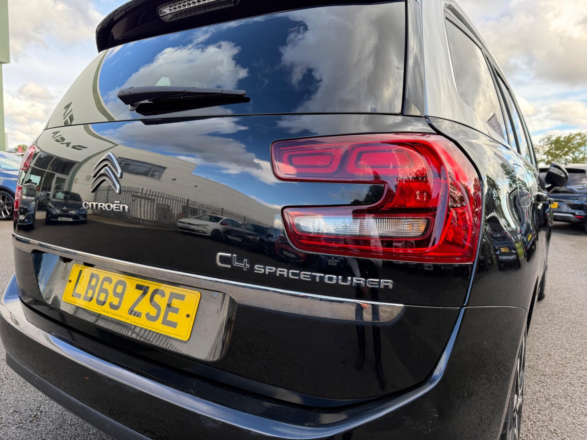 Main listing image - Citroen Grand C4 SpaceTourer