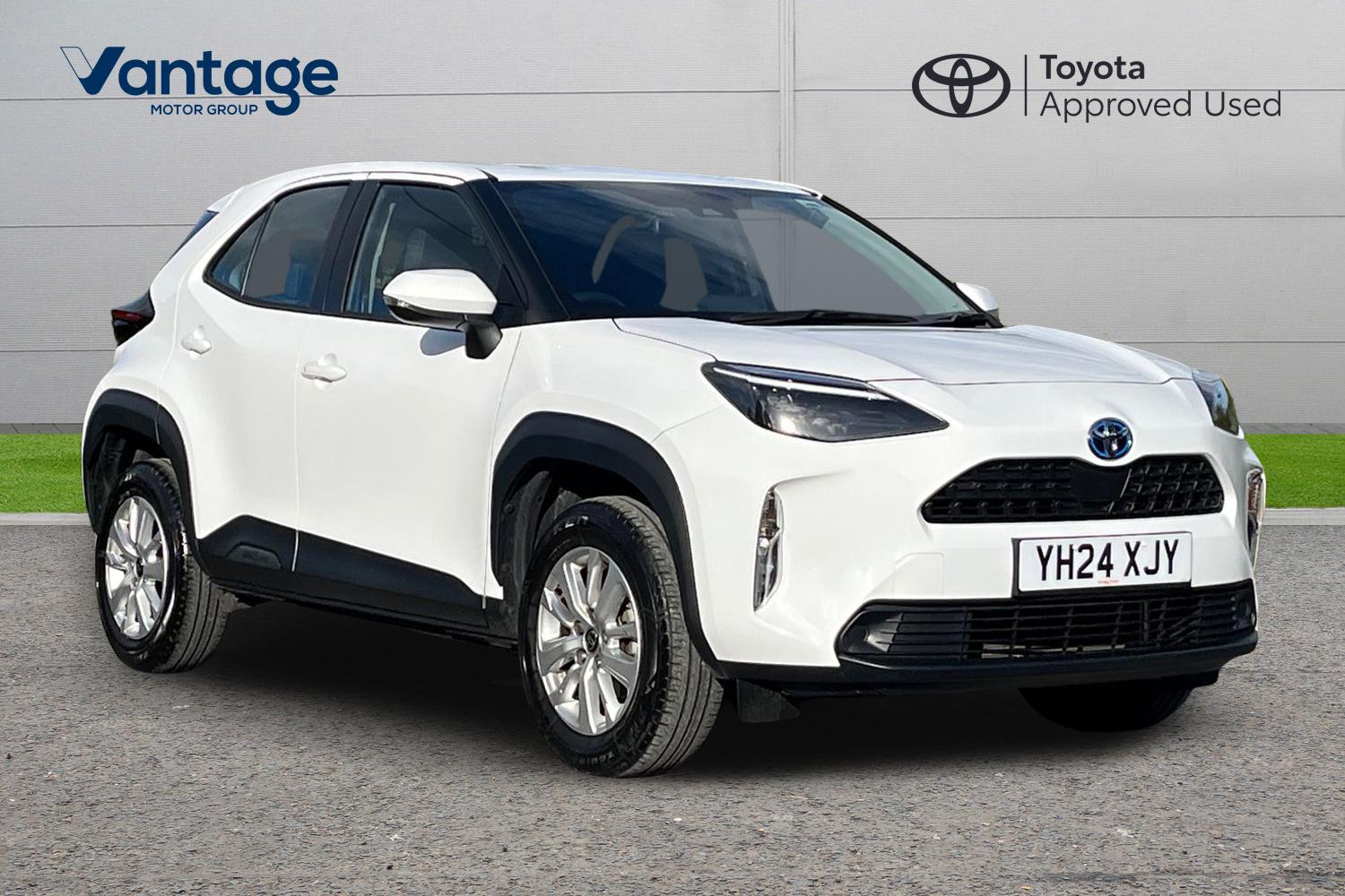 Main listing image - Toyota Yaris Cross