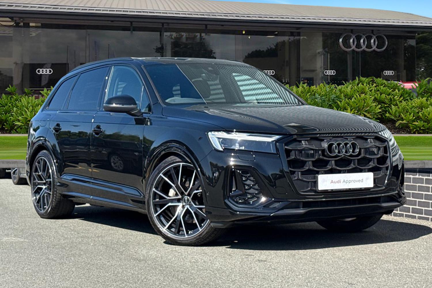 Main listing image - Audi Q7