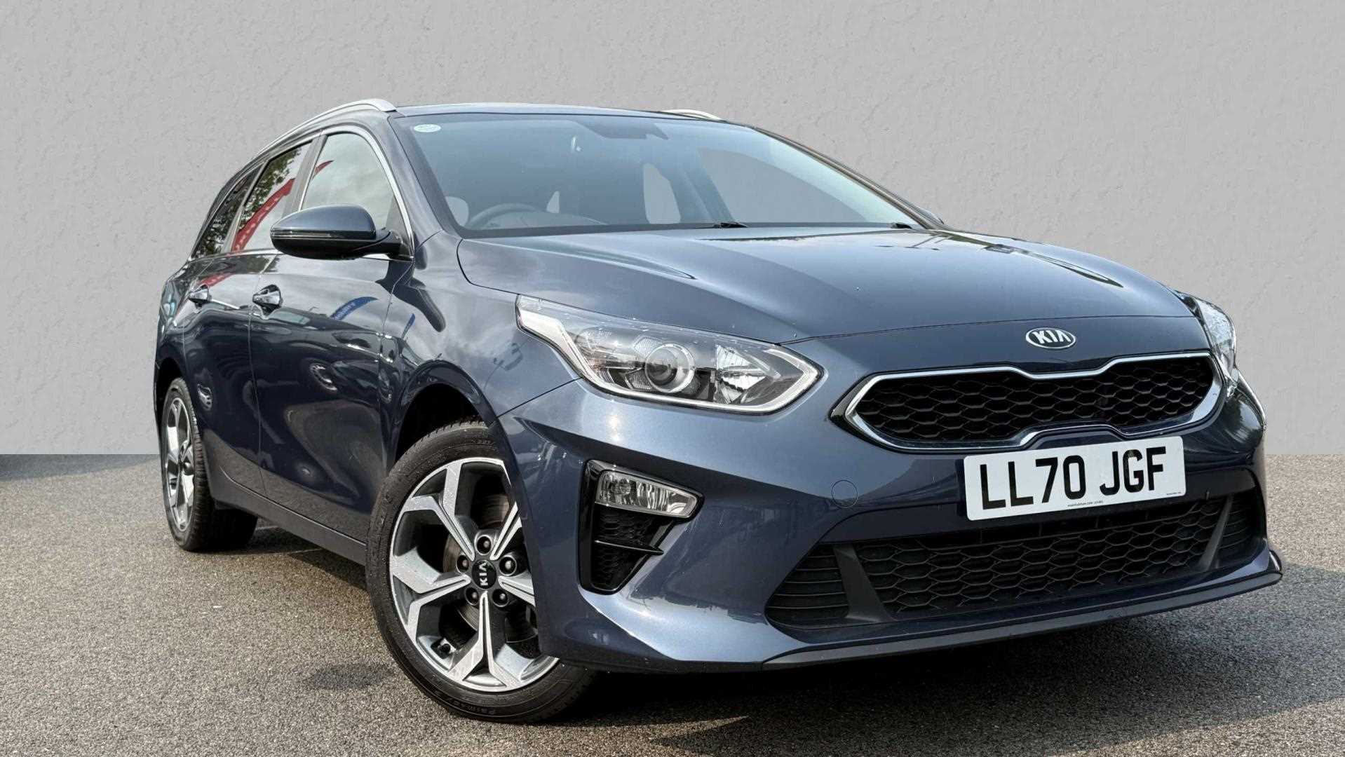 Main listing image - Kia Ceed SW
