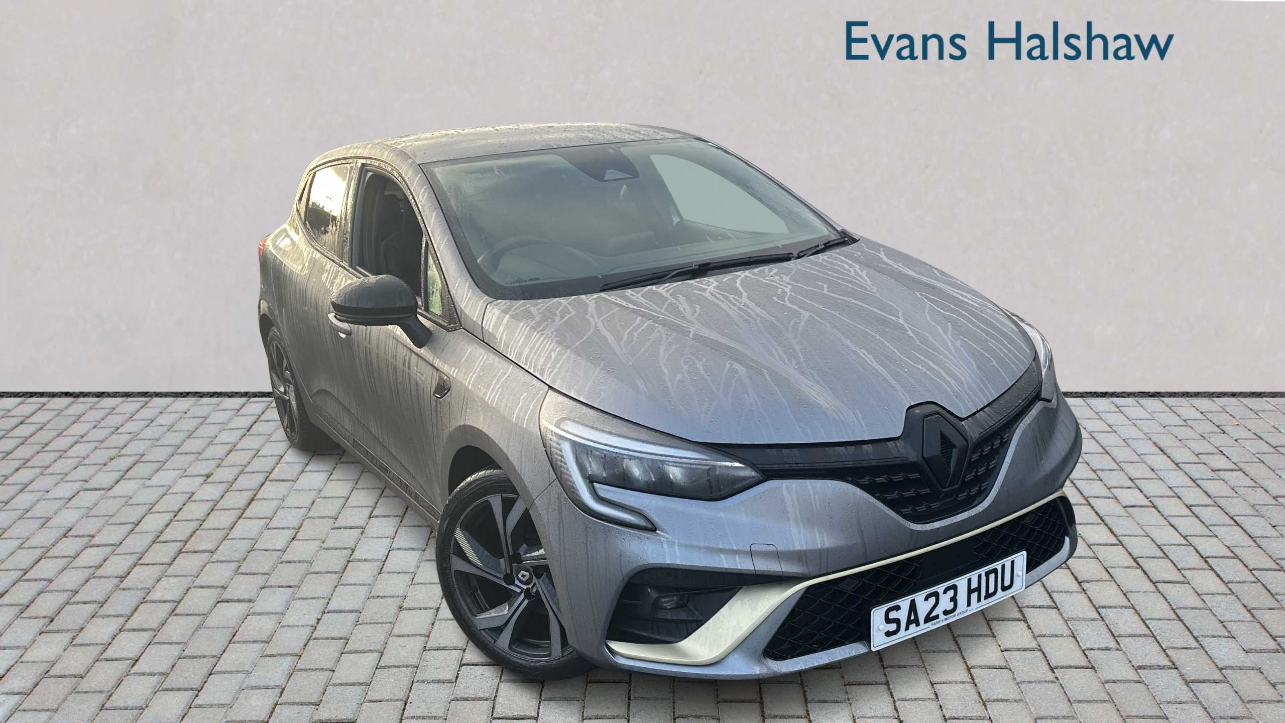 Main listing image - Renault Clio