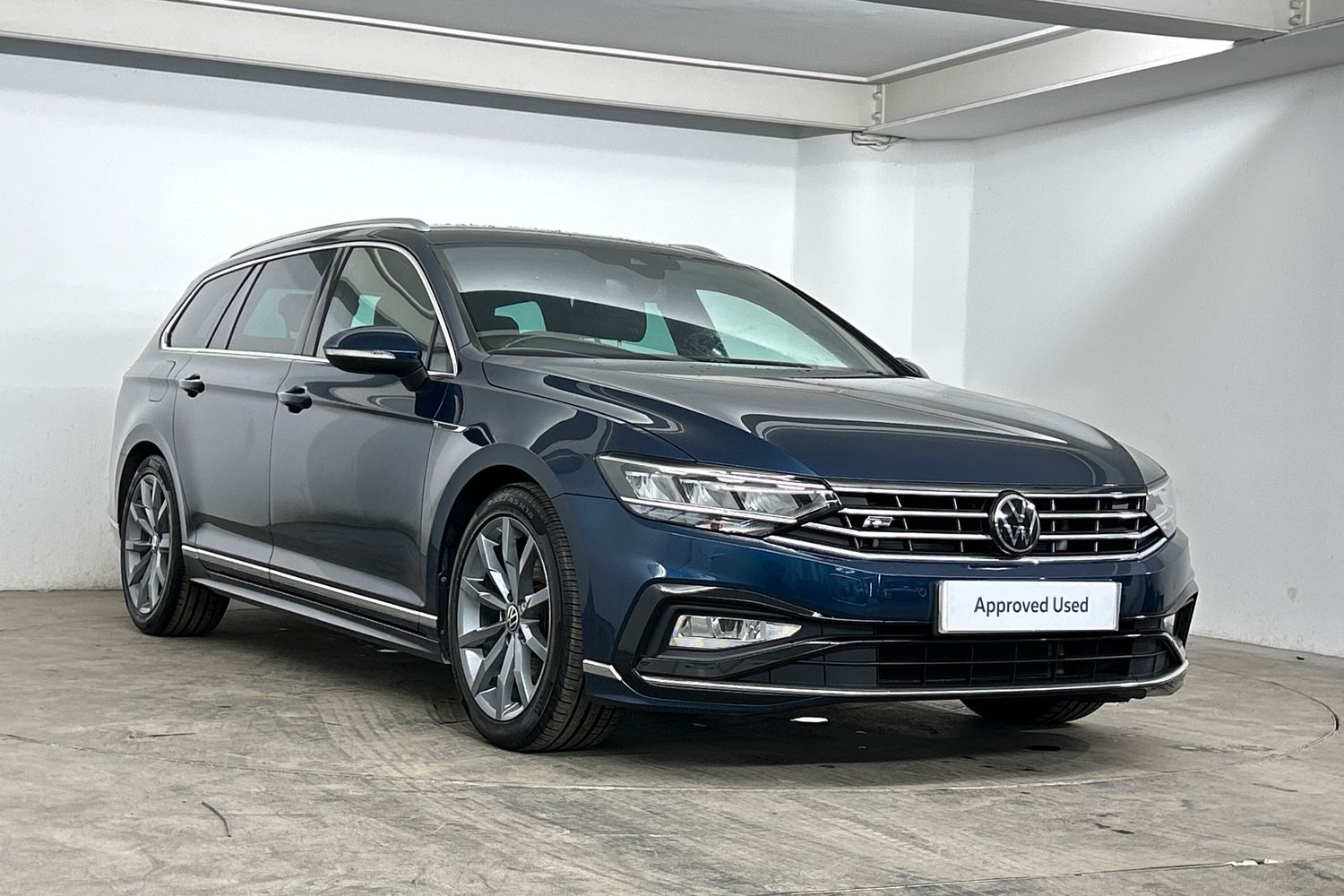Main listing image - Volkswagen Passat Estate