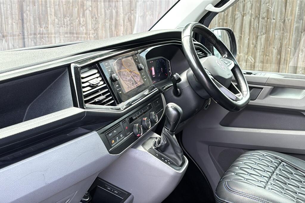 Main listing image - Volkswagen Transporter