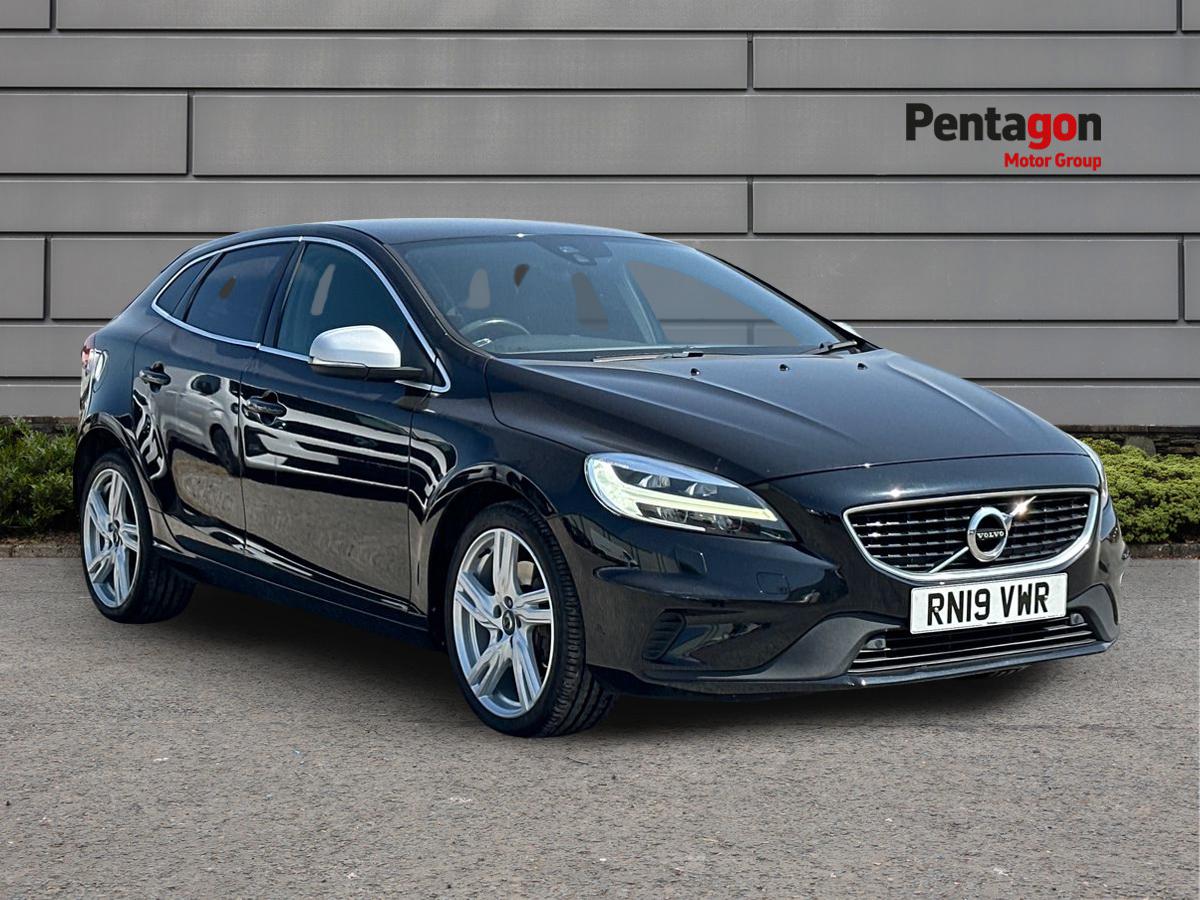 Main listing image - Volvo V40
