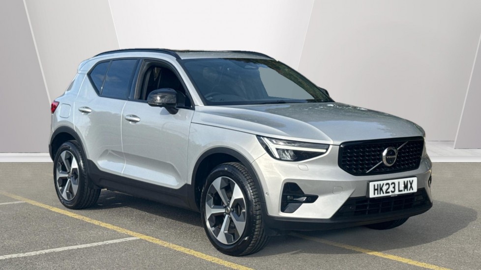 Main listing image - Volvo XC40