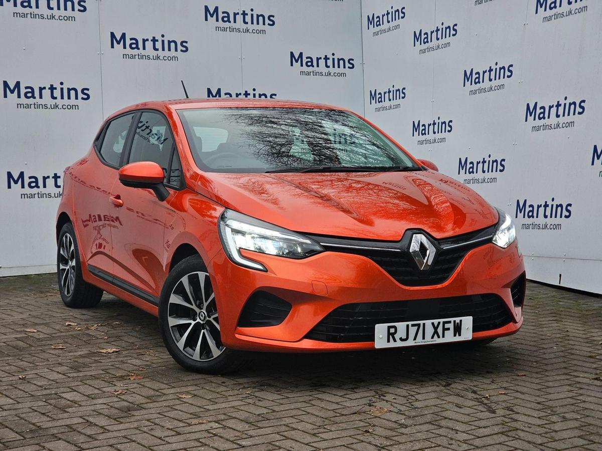 Main listing image - Renault Clio