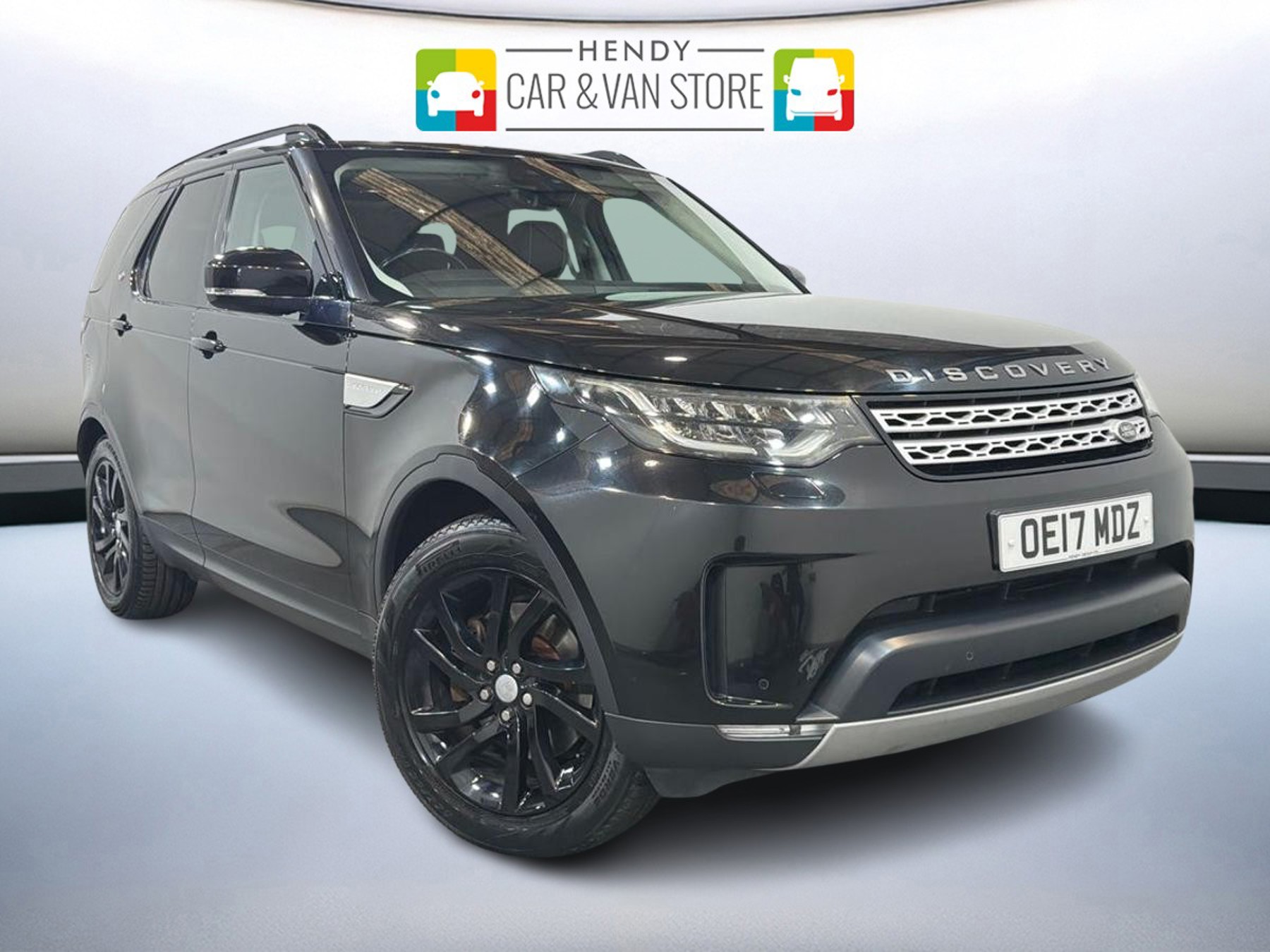 Main listing image - Land Rover Discovery