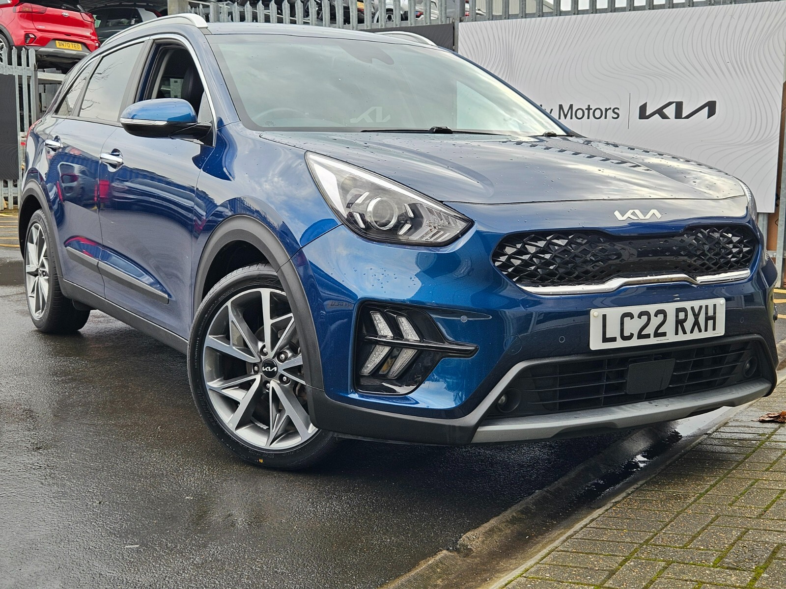 Main listing image - Kia Niro