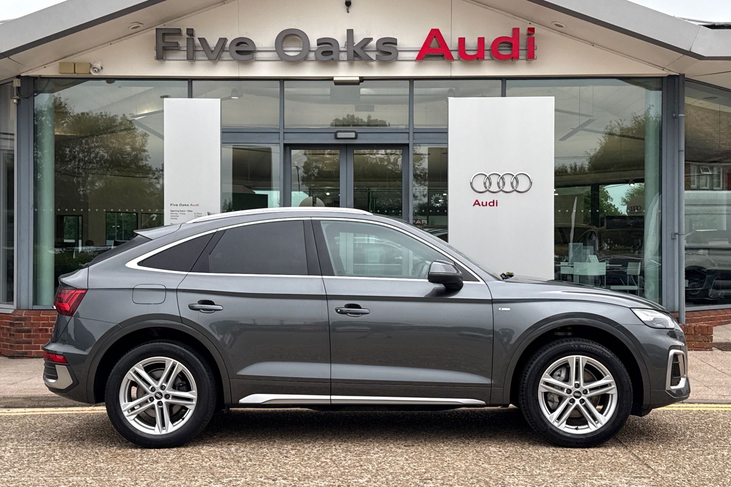 Main listing image - Audi Q5 Sportback