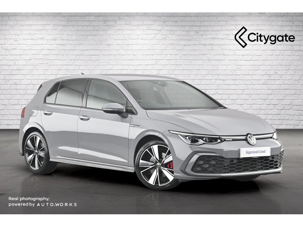 Main listing image - Volkswagen Golf