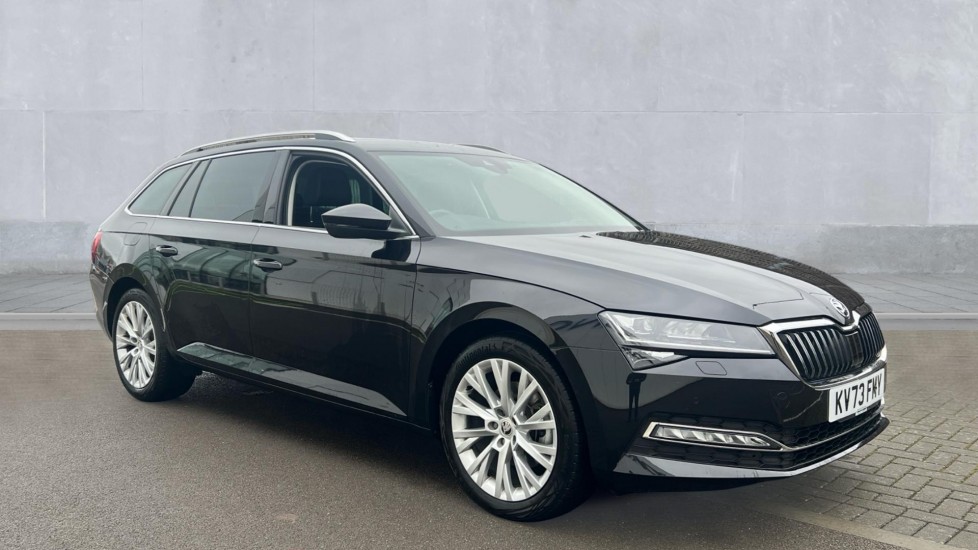Main listing image - Skoda Superb