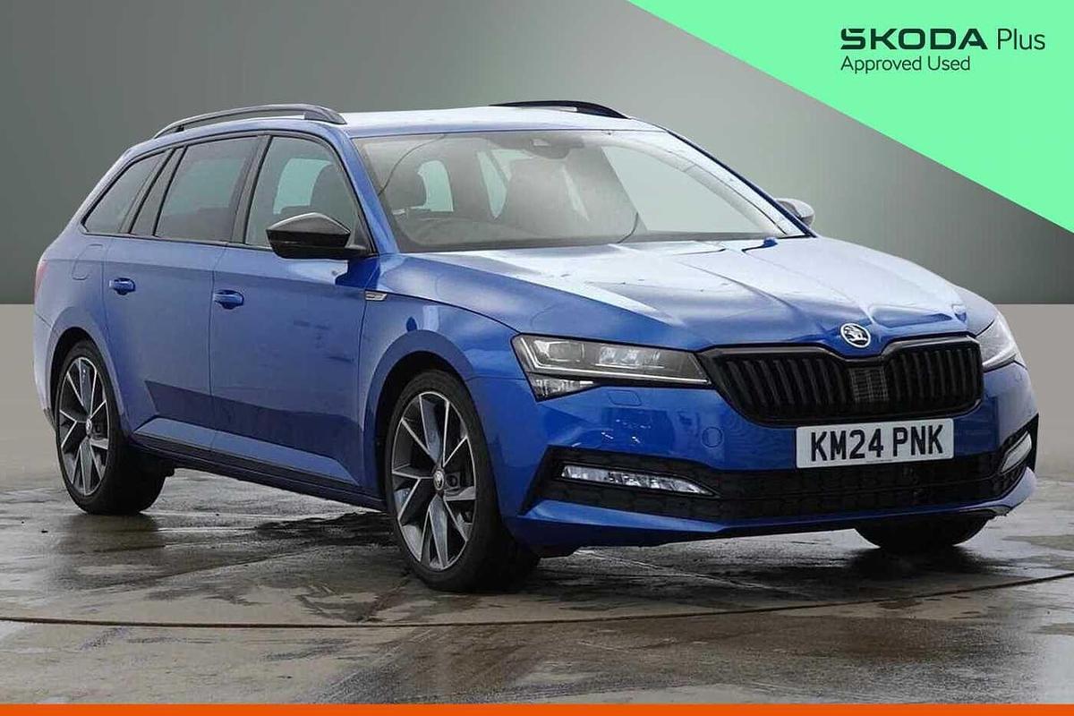 Main listing image - Skoda Superb Estate
