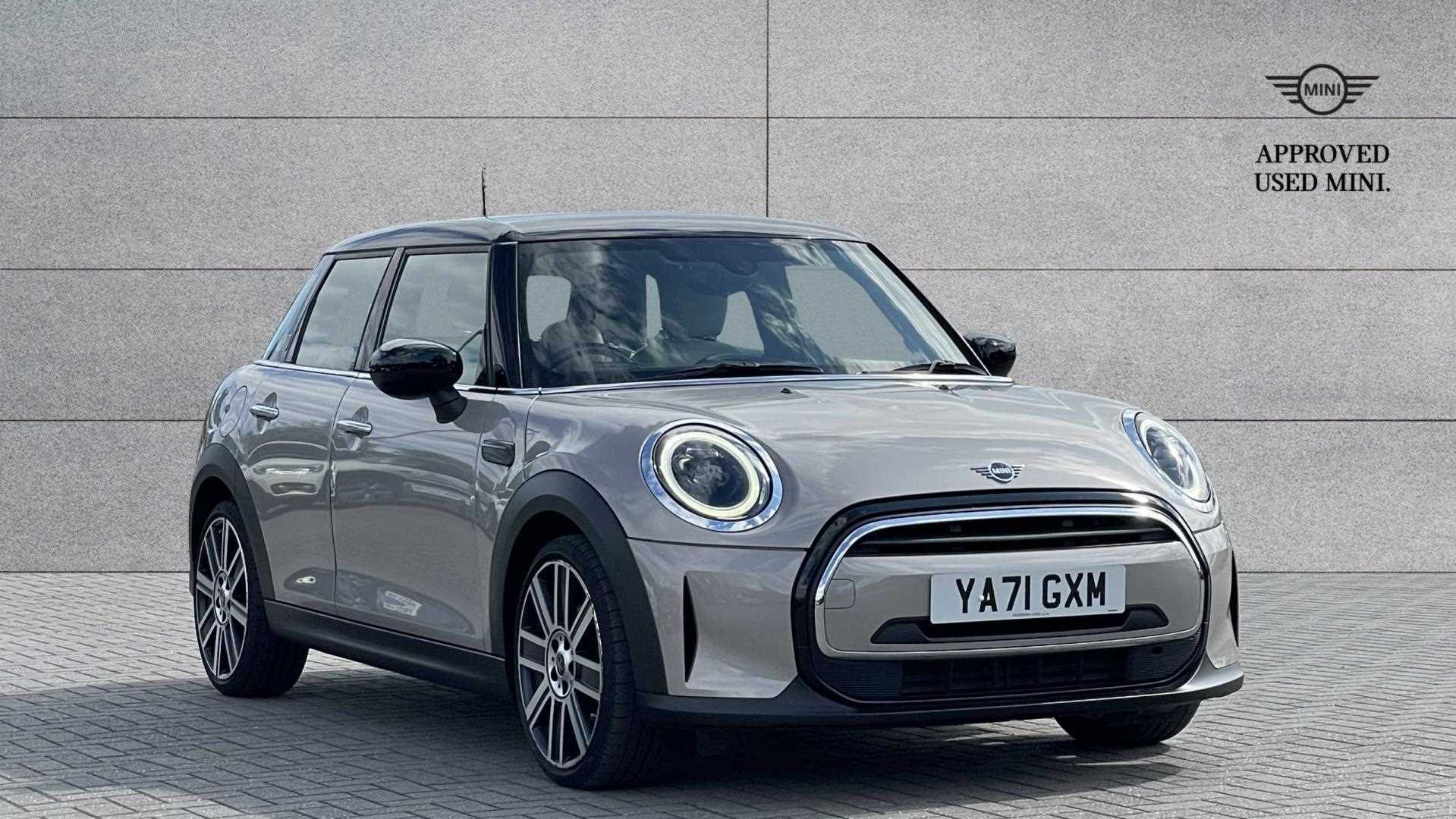 Main listing image - MINI Hatchback 5dr
