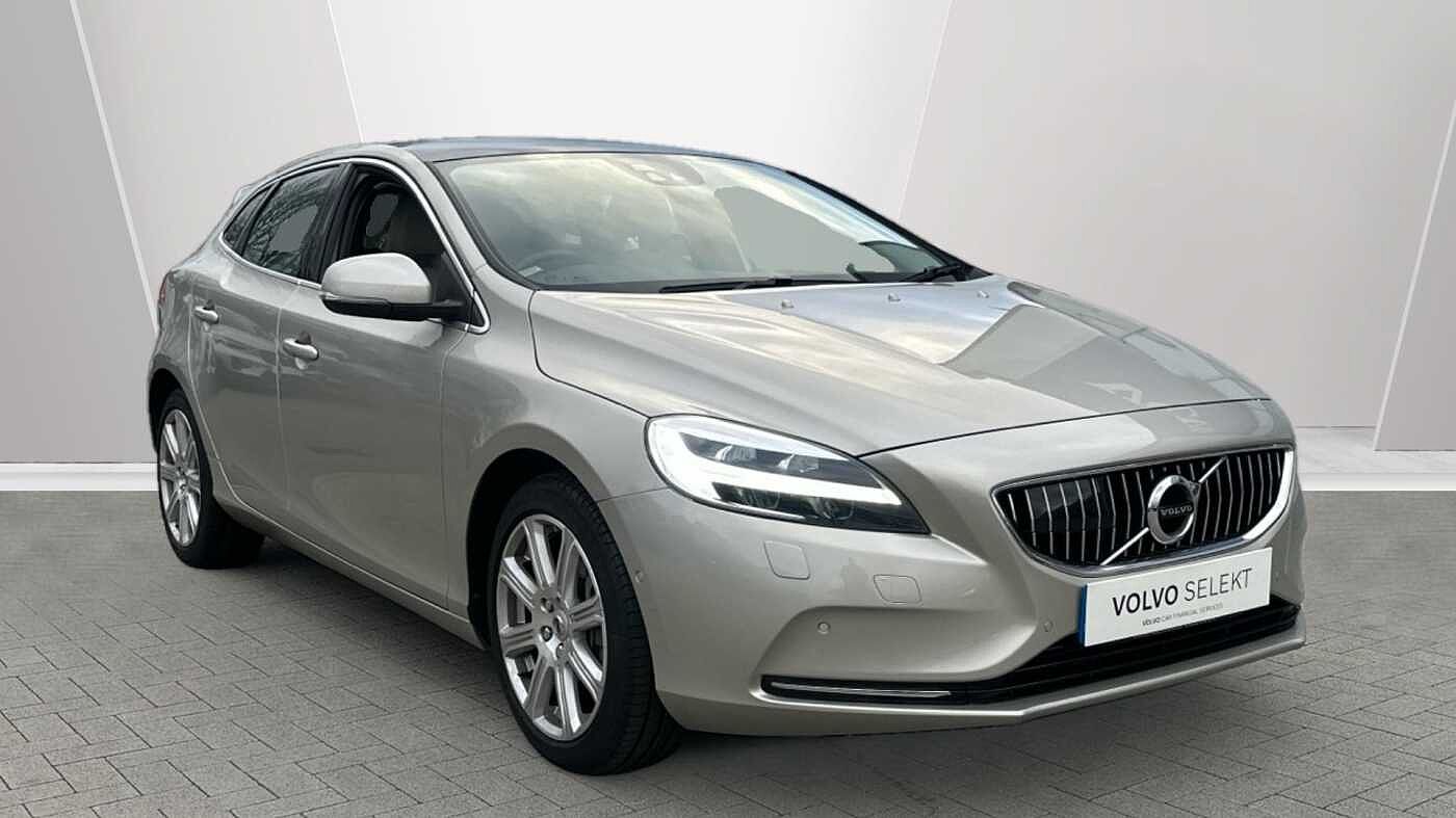 Main listing image - Volvo V40