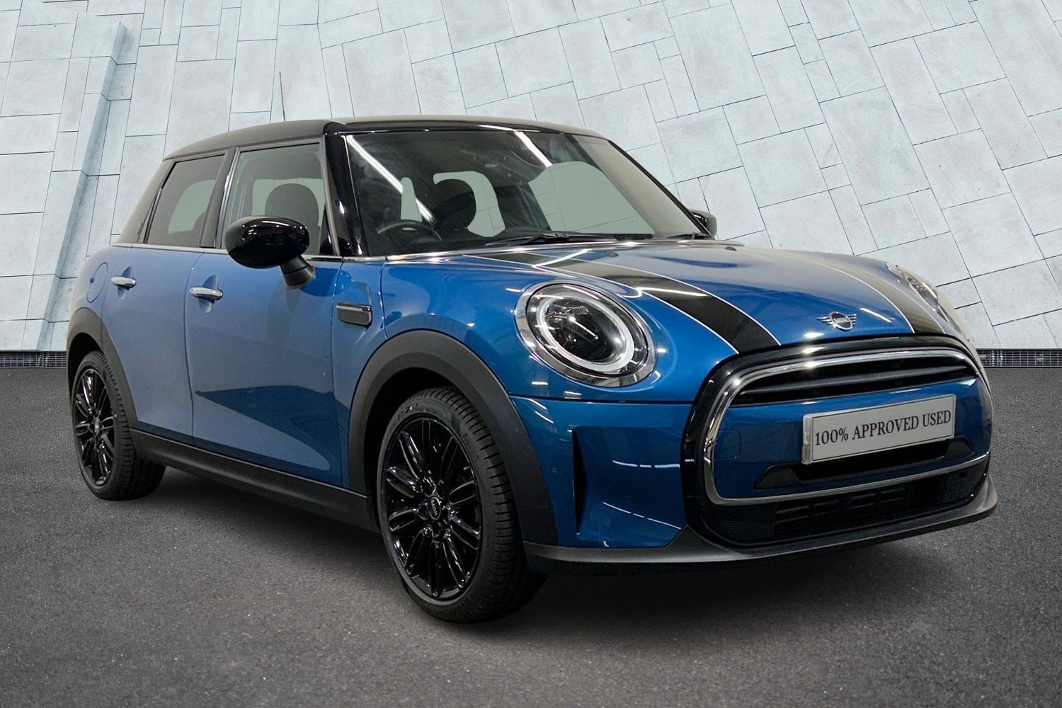 Main listing image - MINI Hatchback 5dr