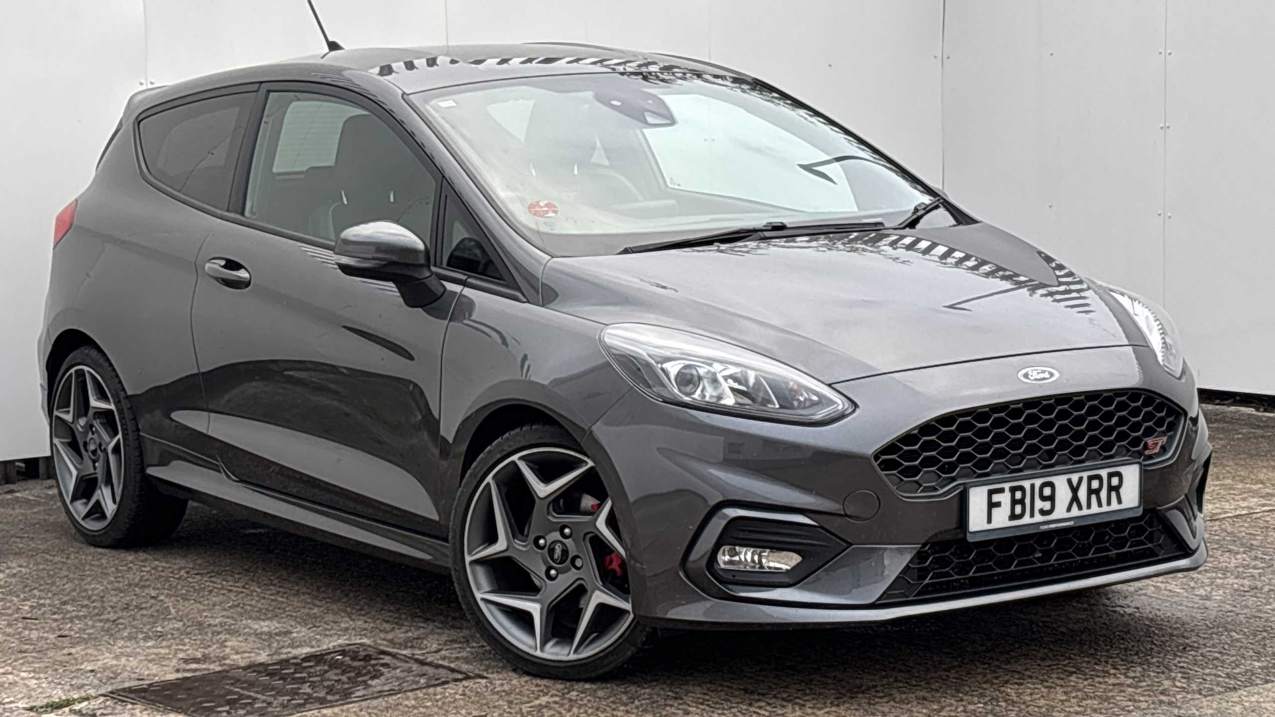 Main listing image - Ford Fiesta ST