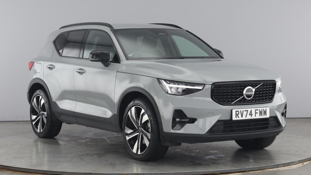 Main listing image - Volvo XC40