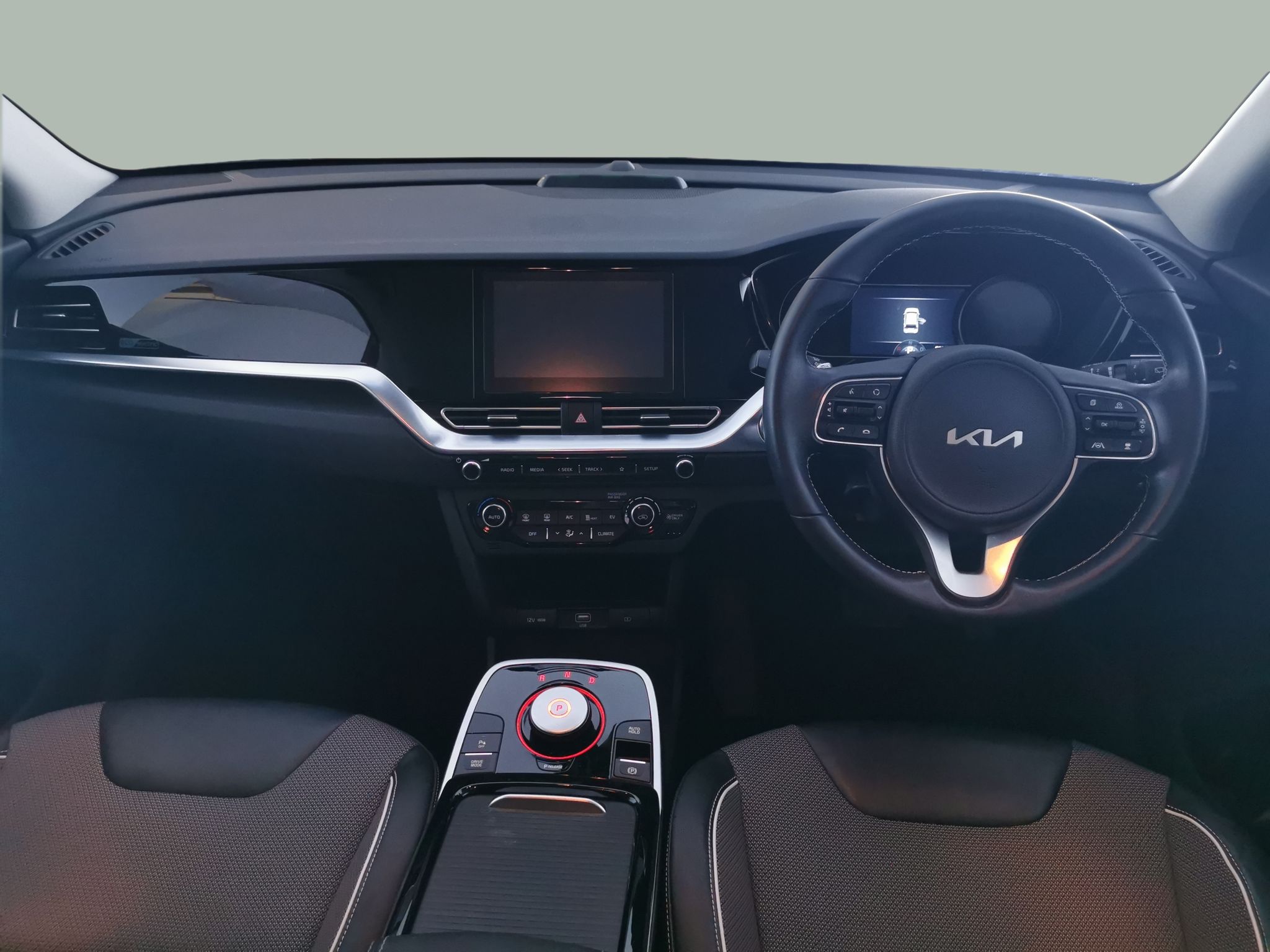 Main listing image - Kia e-Niro