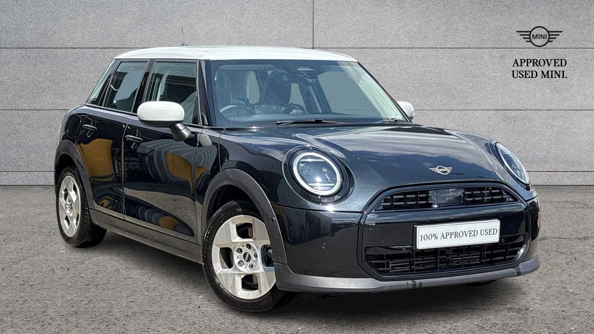 Main listing image - MINI Hatchback 5dr