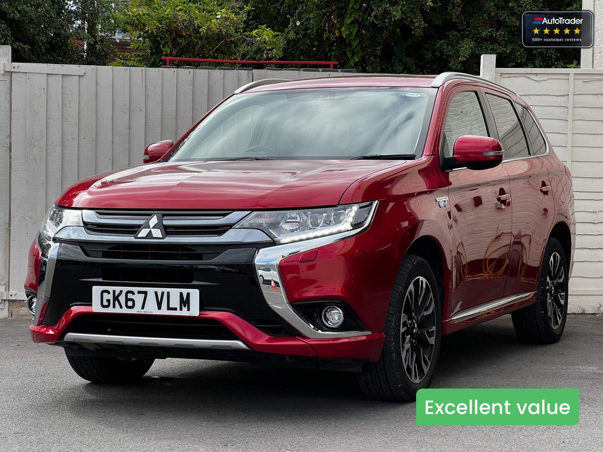 Main listing image - Mitsubishi Outlander