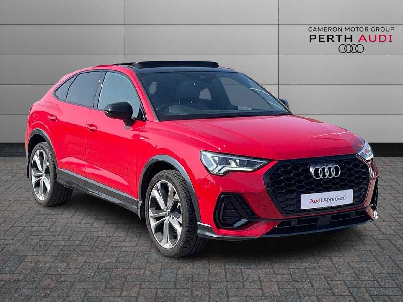 Main listing image - Audi Q3