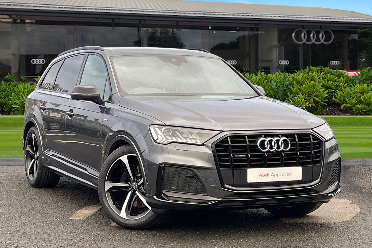 Main listing image - Audi Q7