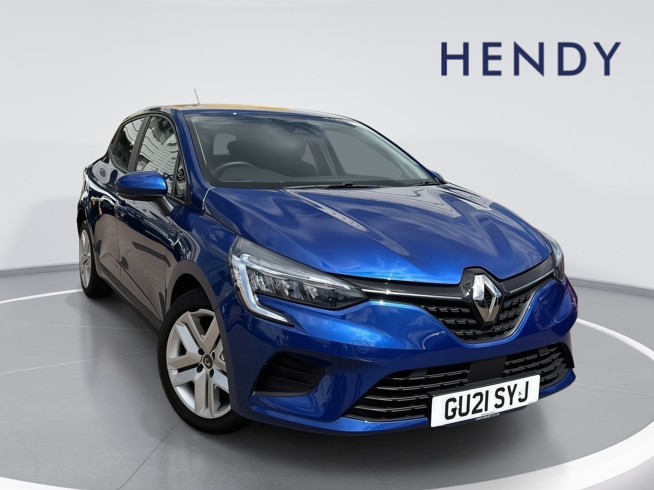 Main listing image - Renault Clio