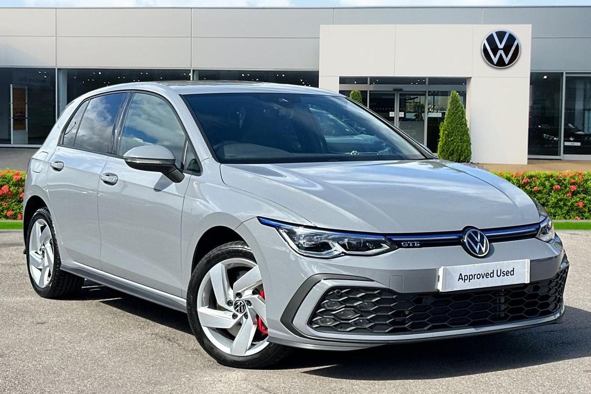 Main listing image - Volkswagen Golf GTE