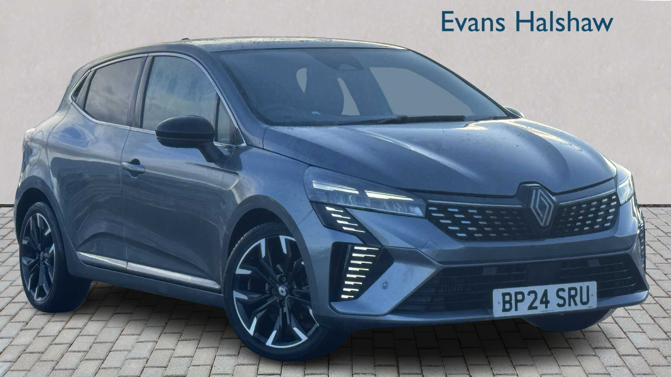 Main listing image - Renault Clio