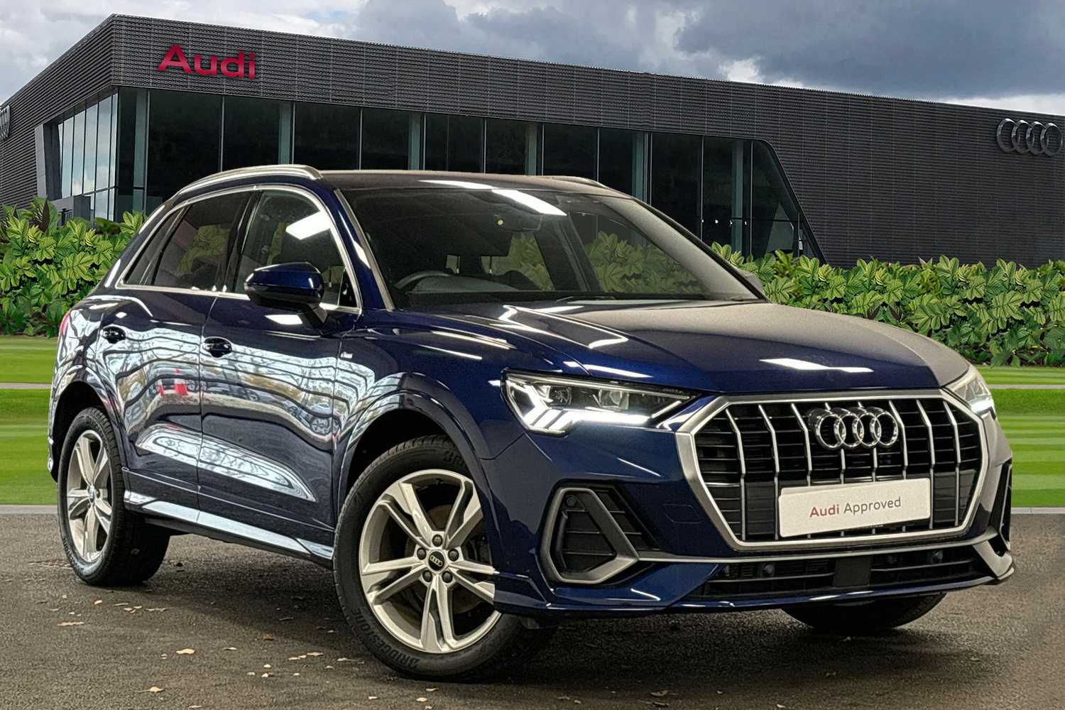 Main listing image - Audi Q3