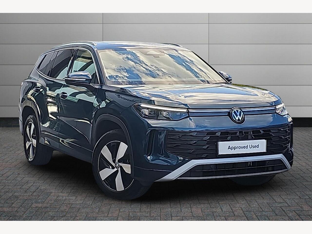 Main listing image - Volkswagen Tayron
