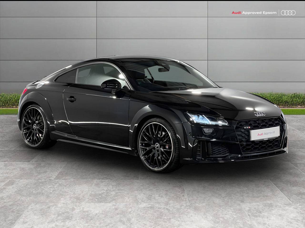 Main listing image - Audi TT S