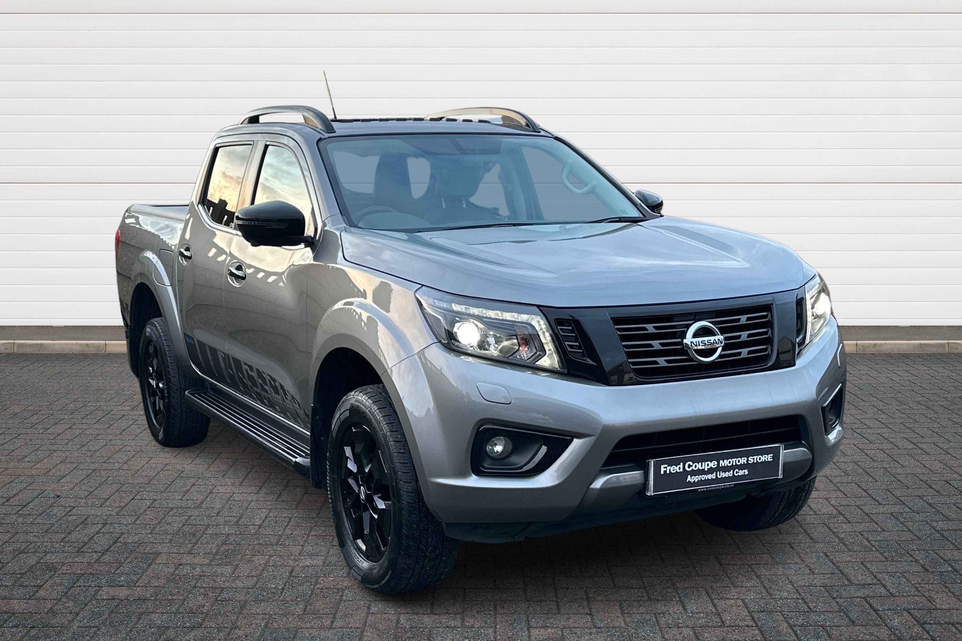 Main listing image - Nissan Navara