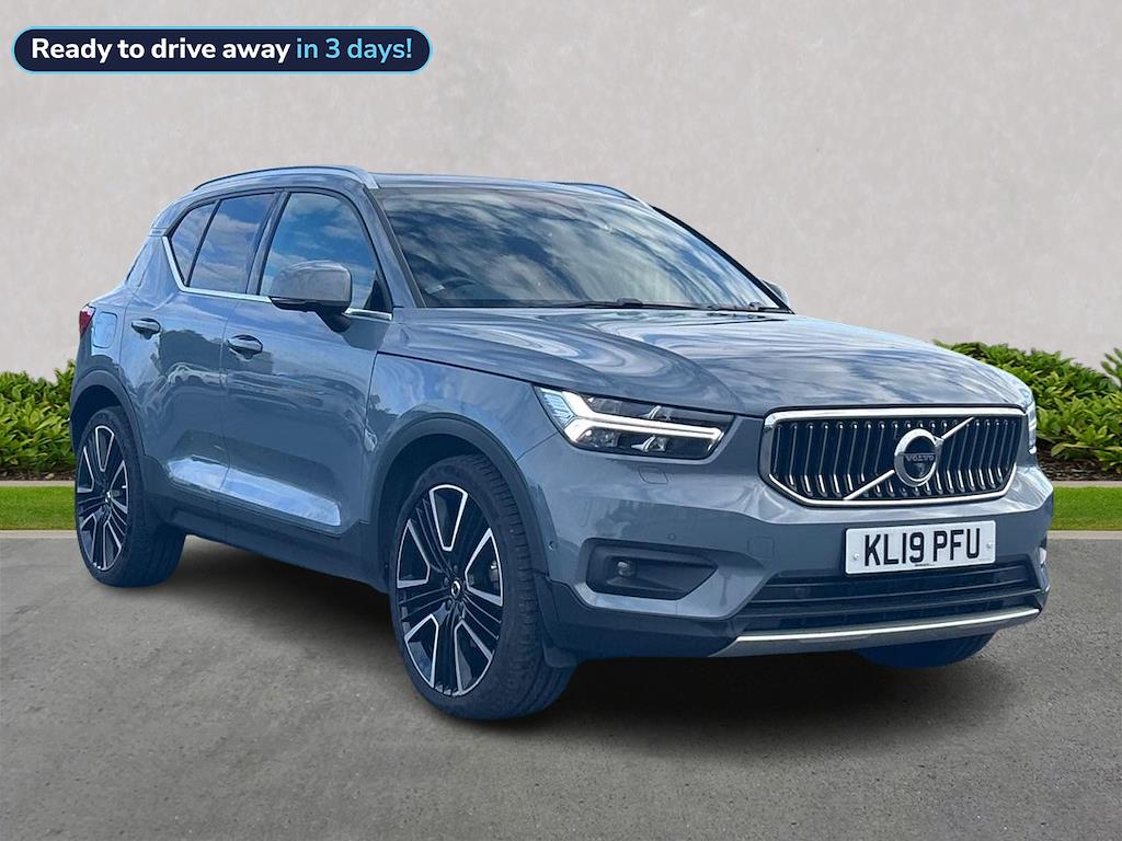 Main listing image - Volvo XC40