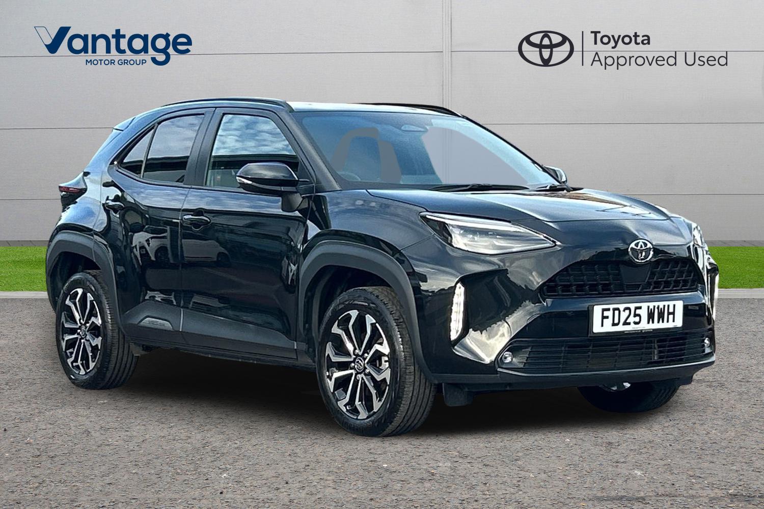 Main listing image - Toyota Yaris Cross