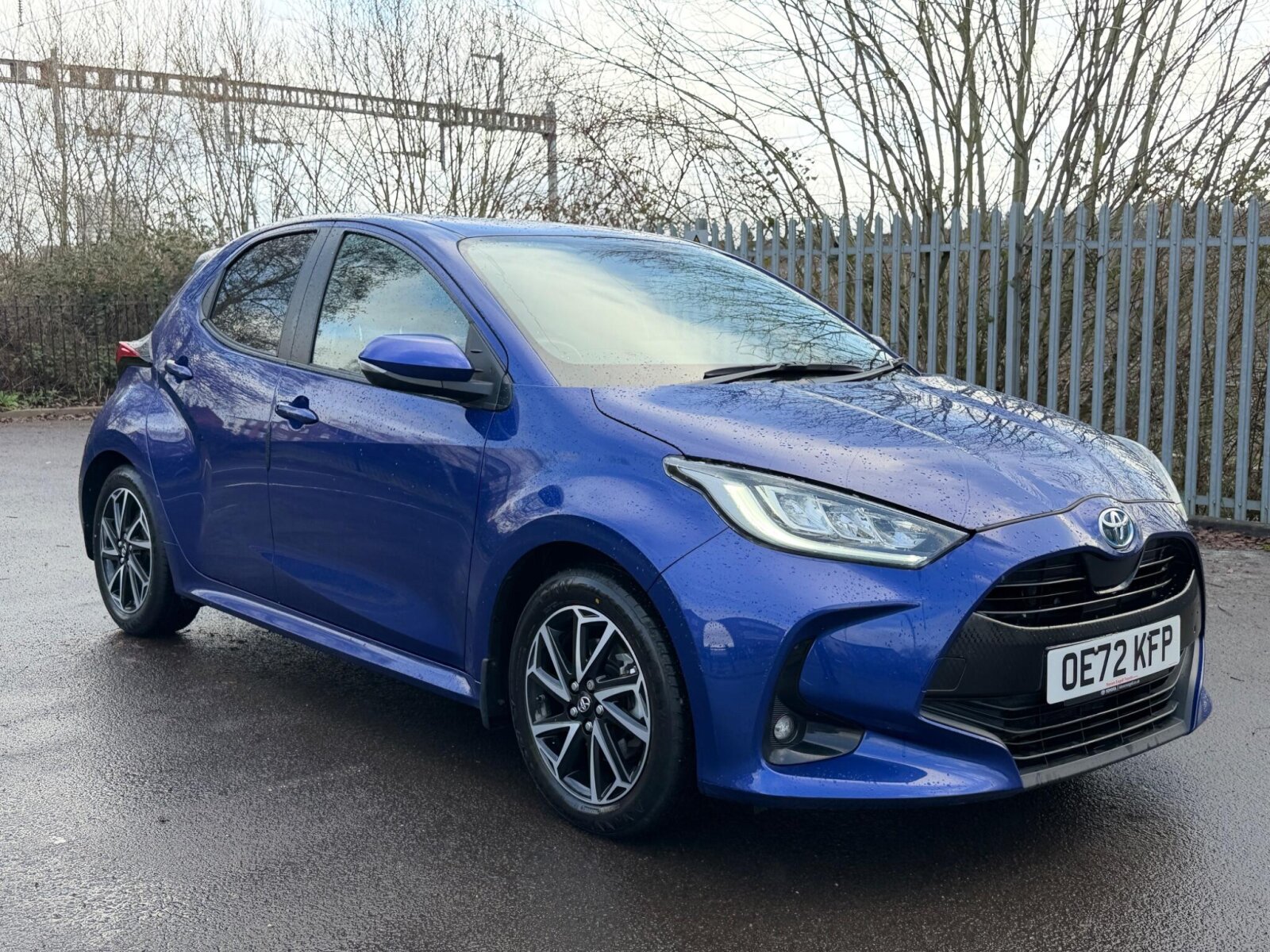 Main listing image - Toyota Yaris