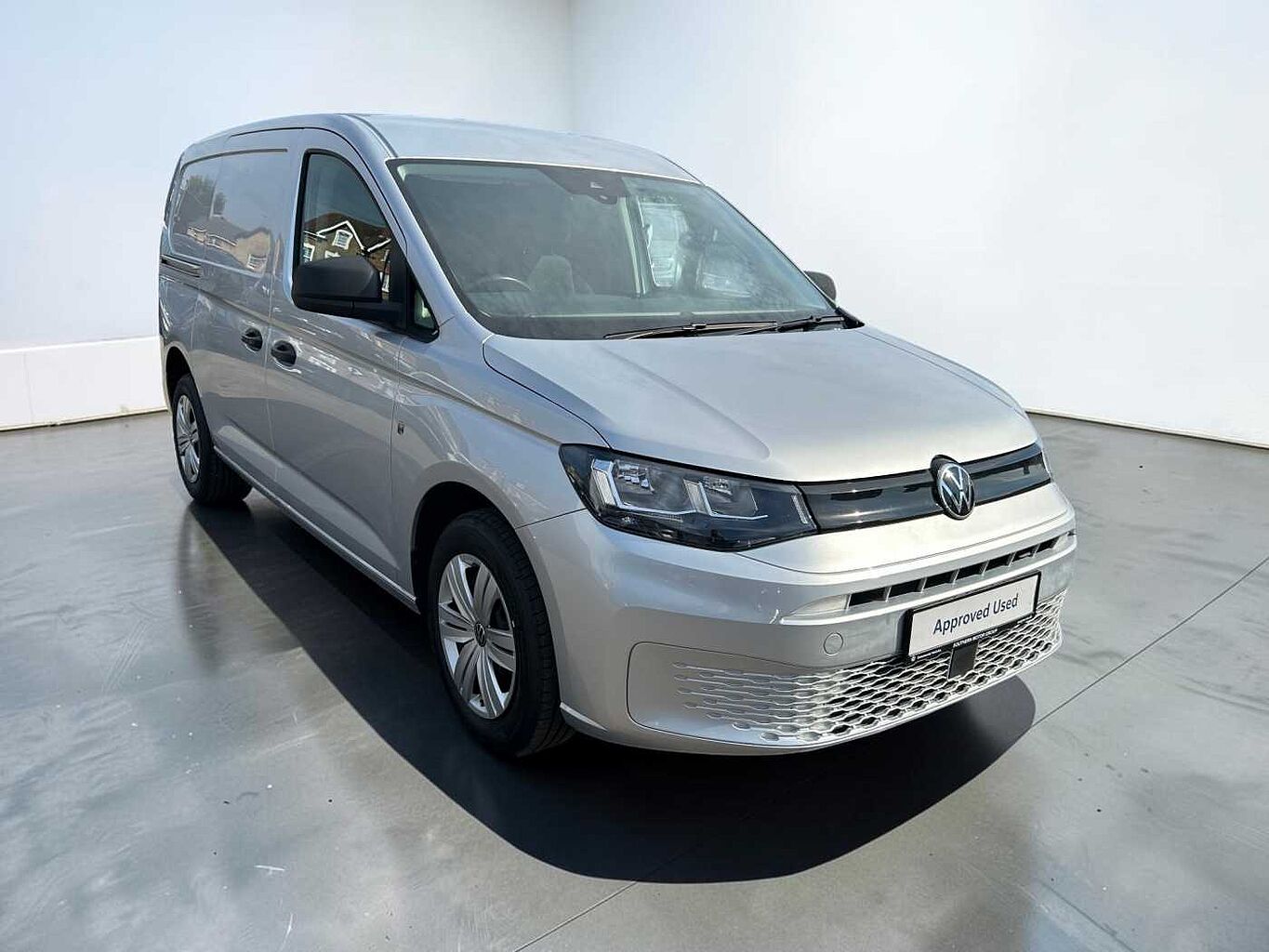 Main listing image - Volkswagen Caddy Maxi