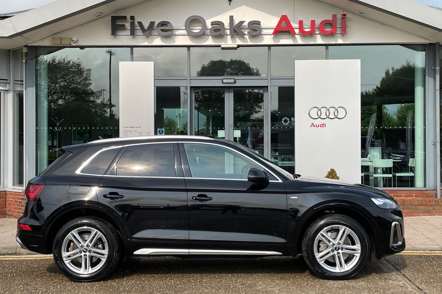 Main listing image - Audi Q5