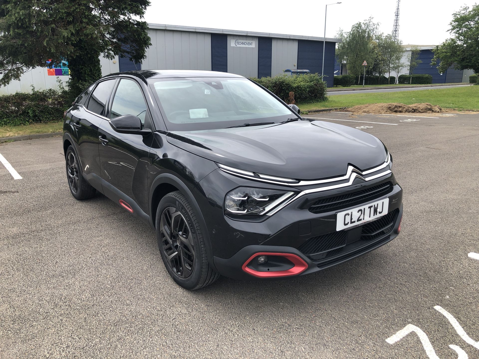 Main listing image - Citroen C4
