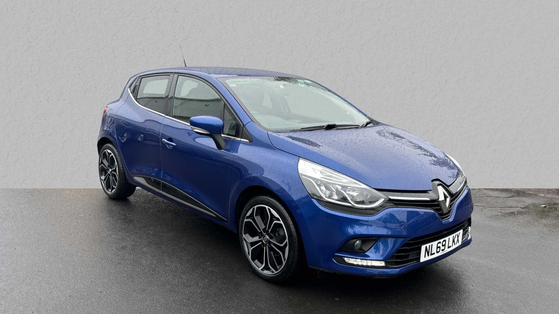 Main listing image - Renault Clio