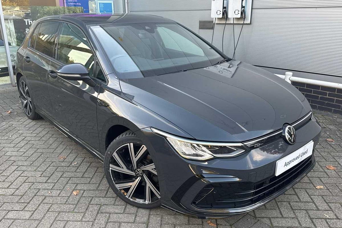 Main listing image - Volkswagen Golf
