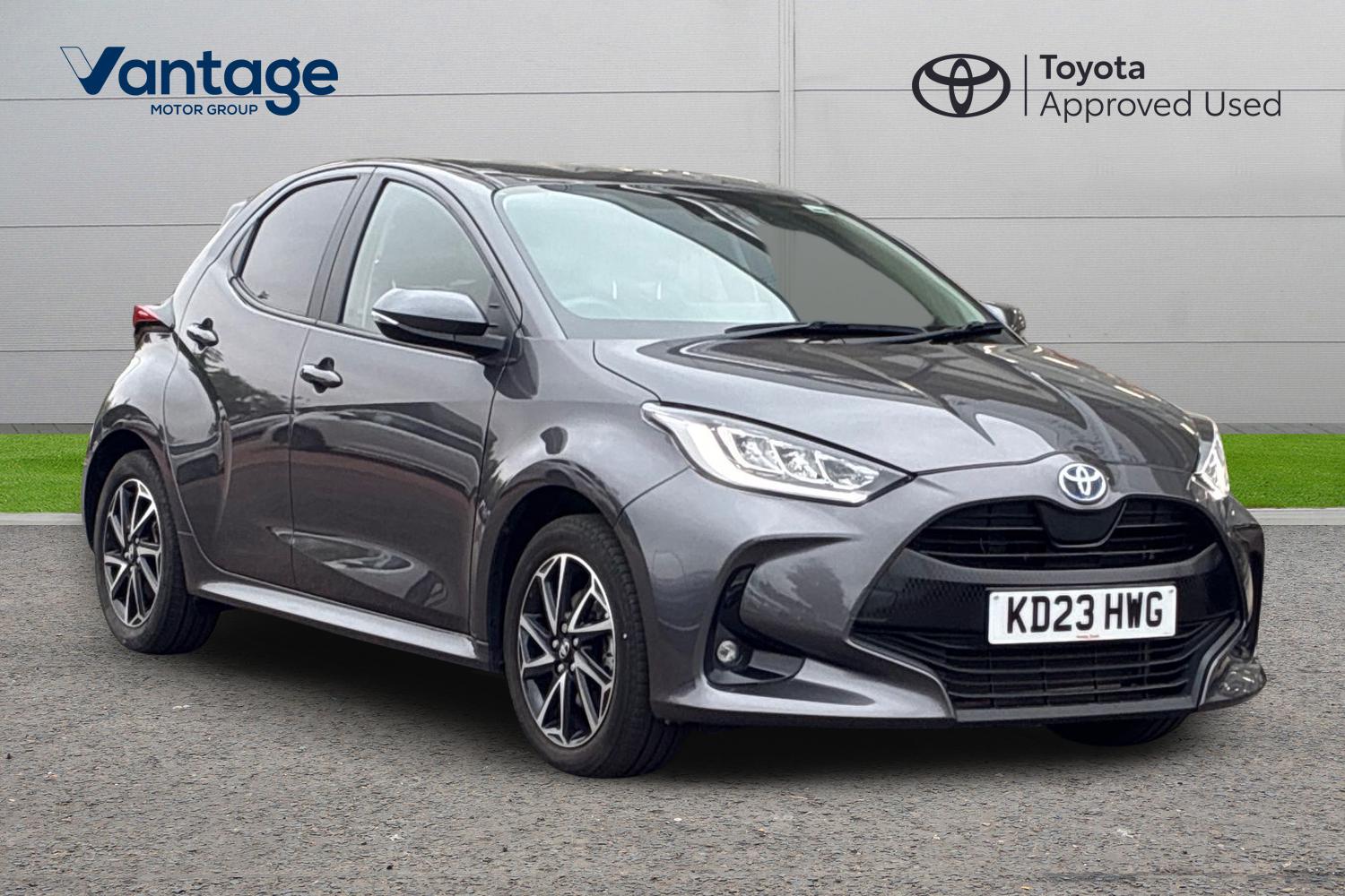 Main listing image - Toyota Yaris