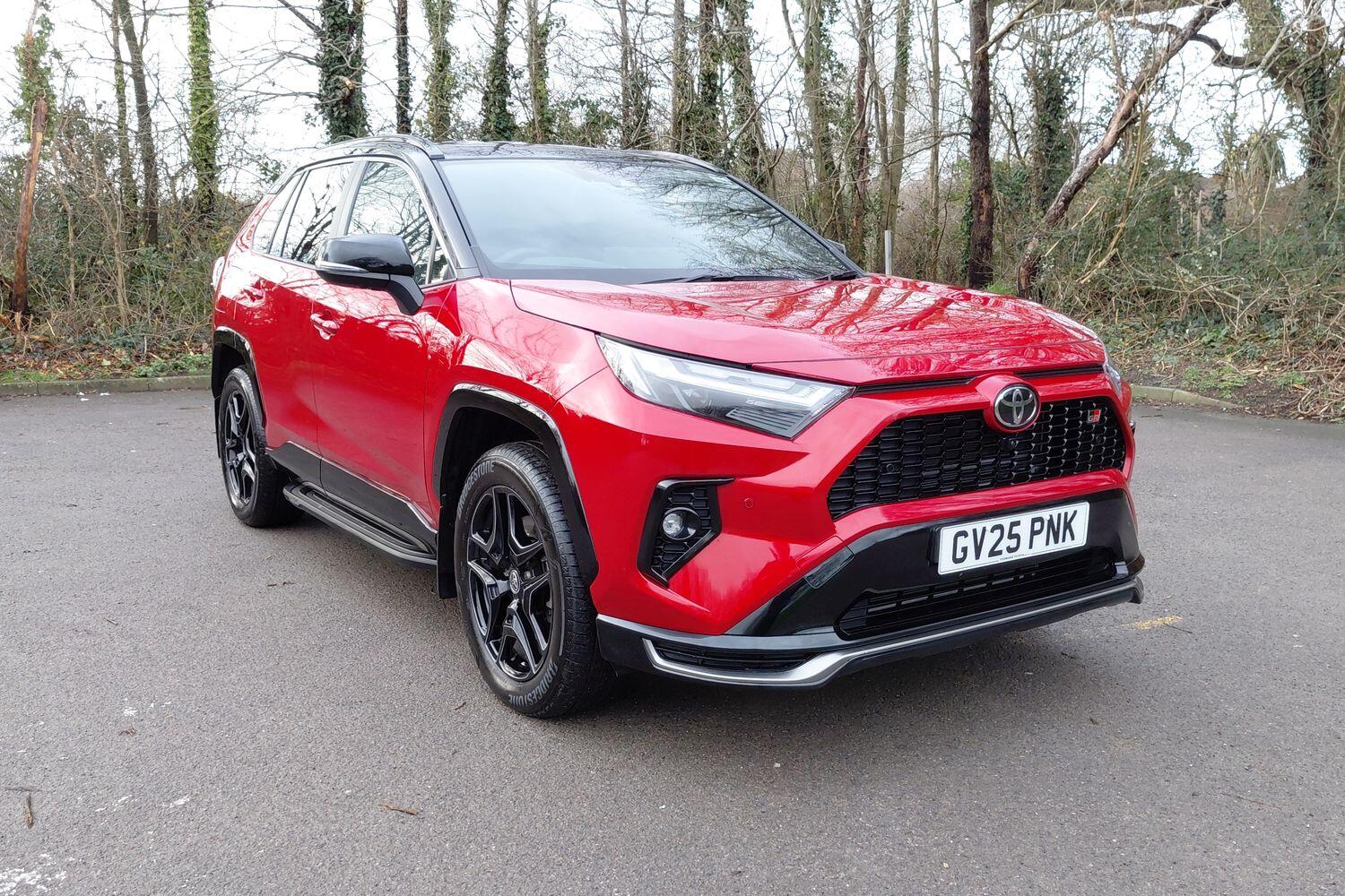 Main listing image - Toyota RAV4