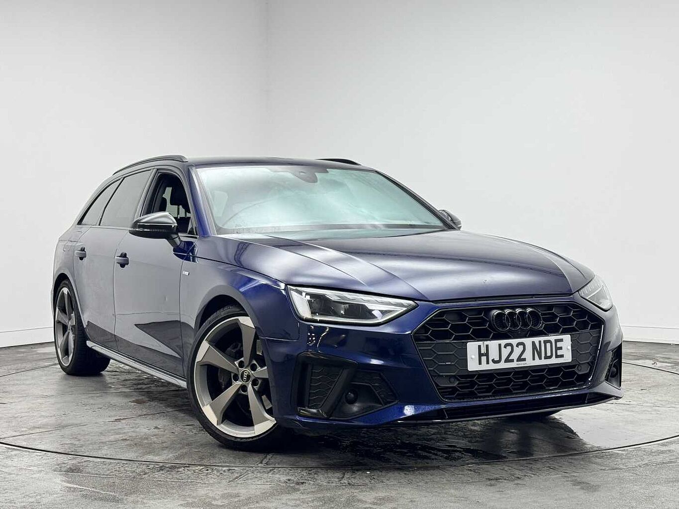 Main listing image - Audi A4 Avant