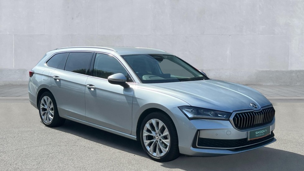 Main listing image - Skoda Superb Estate